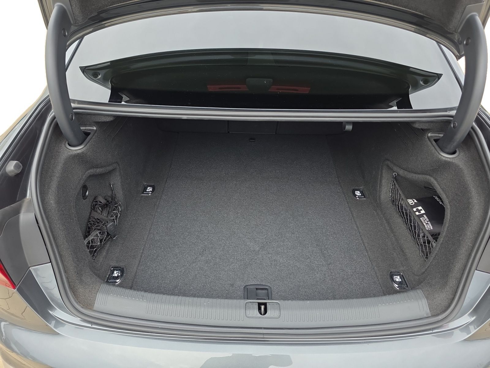 Audi A4 Limousine S line 40 TDI S tronic - Samsaru's Car Outlet