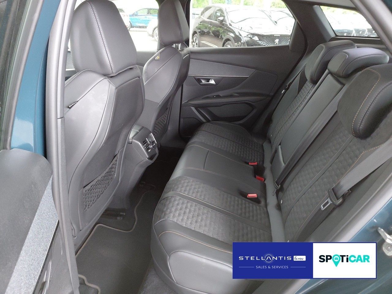 Peugeot 3008 Hybrid 225 Roadtrip *Standhzg.*Navi*LED*RFK