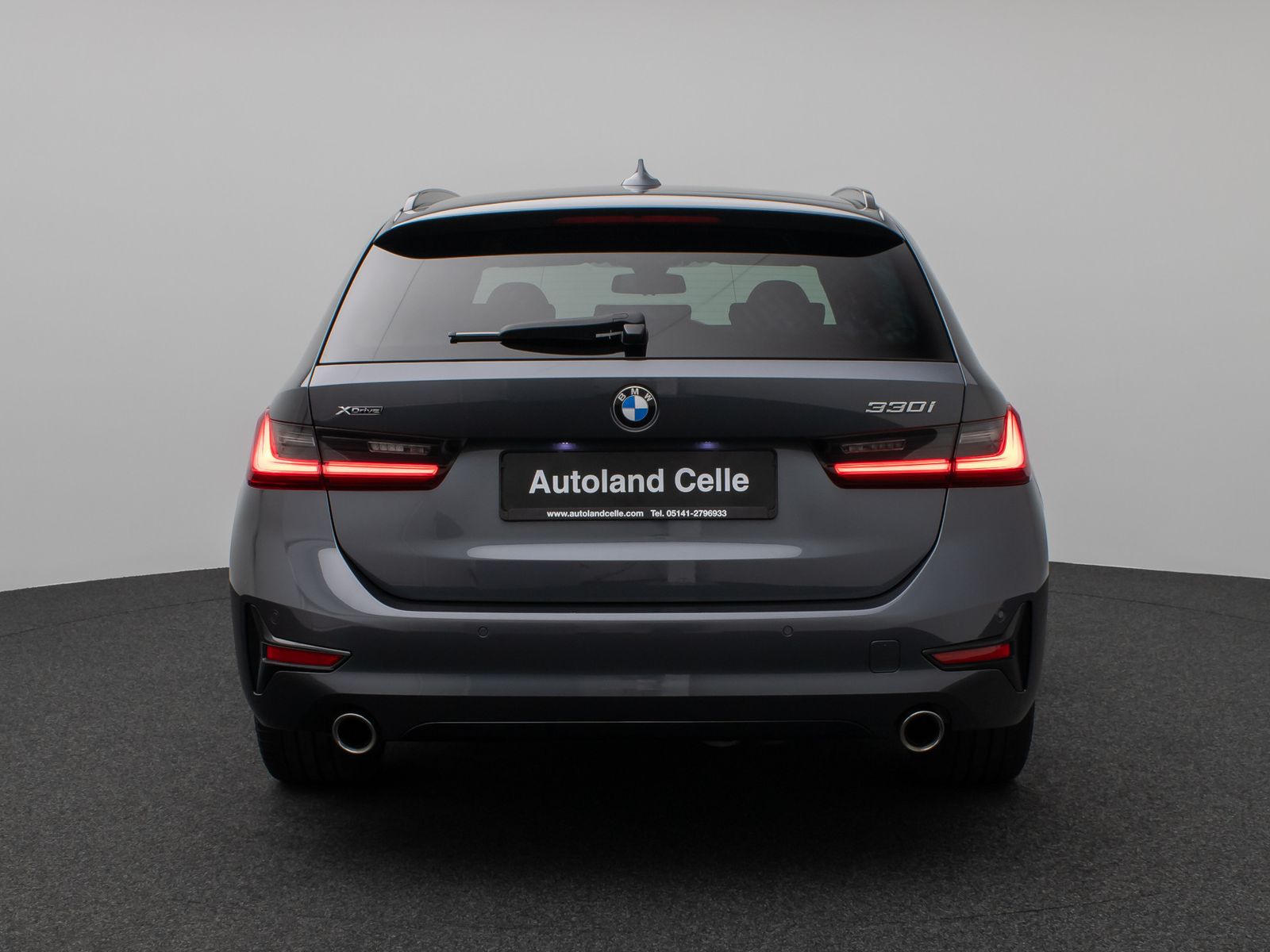 BMW 330i xD SportLine - Samsaru's Car Outlet