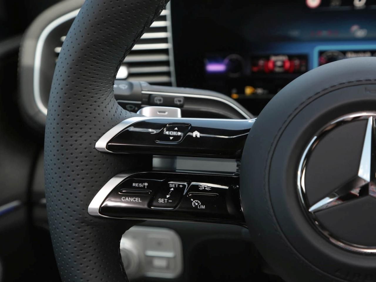 Mercedes-Benz GLE 450 d 4MATIC AMG Night Airmatic Panorama AHK
