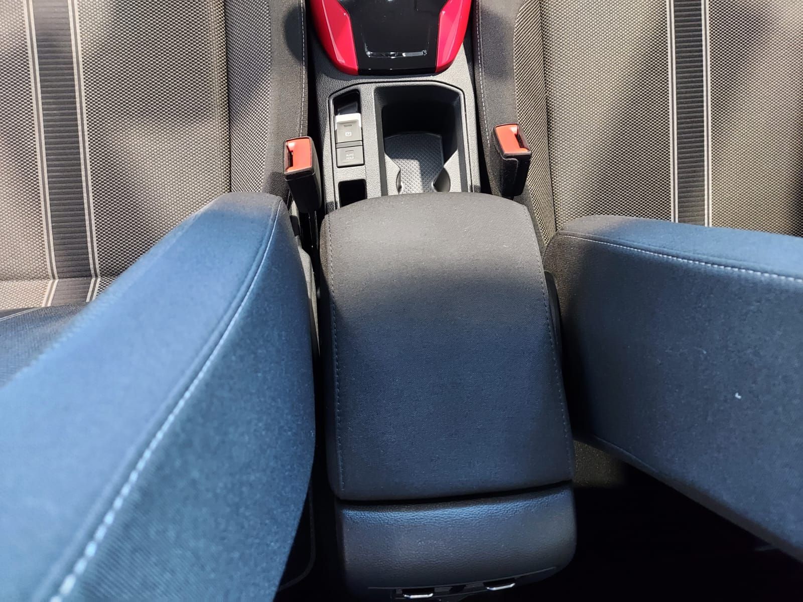 Volkswagen T-Roc 1.0 TSI Style - Samsaru's Car Outlet