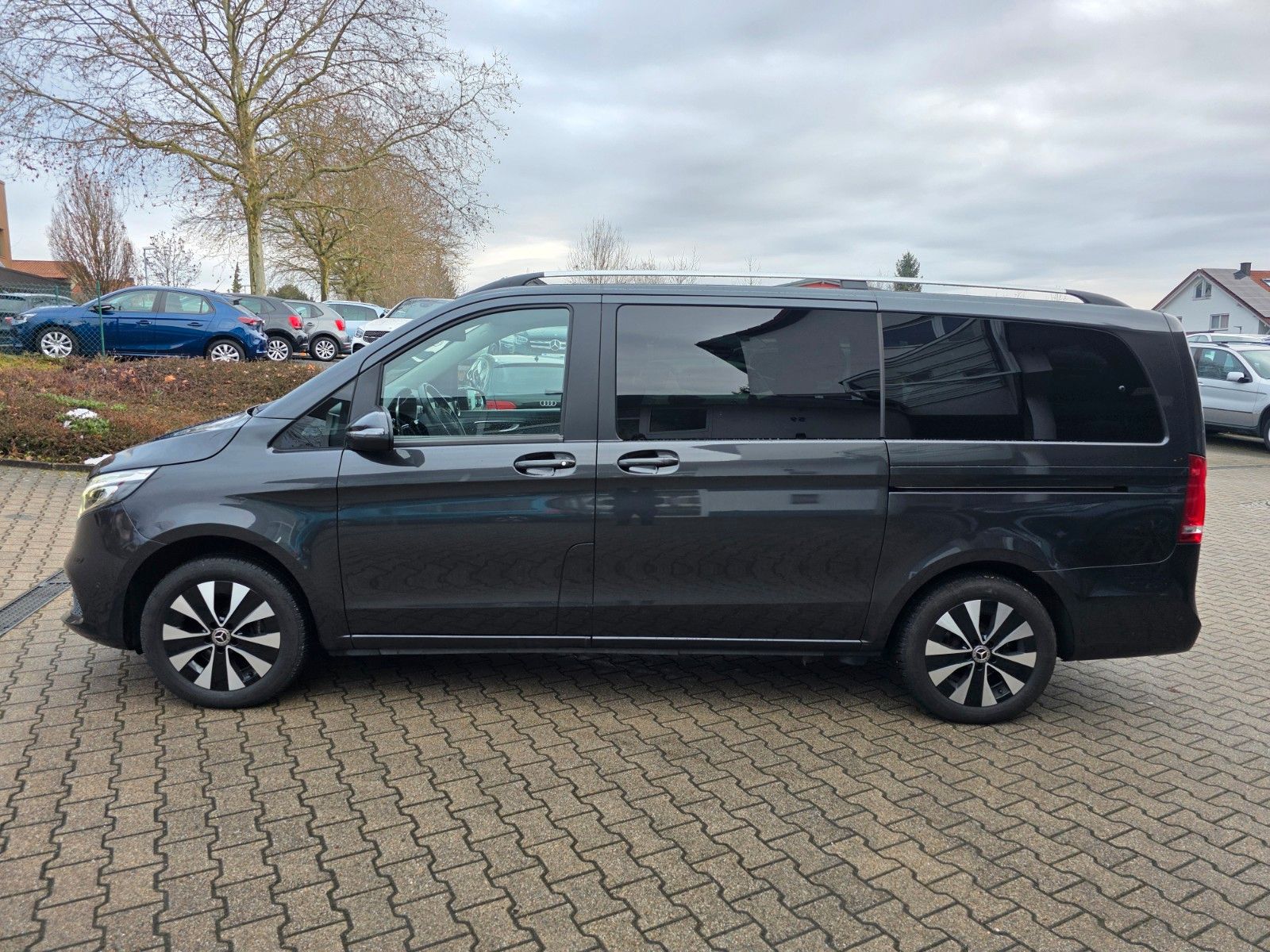 Mercedes-Benz V 220 d EDITION 4MATIC lang/ Automatik/ 6-Sitzer