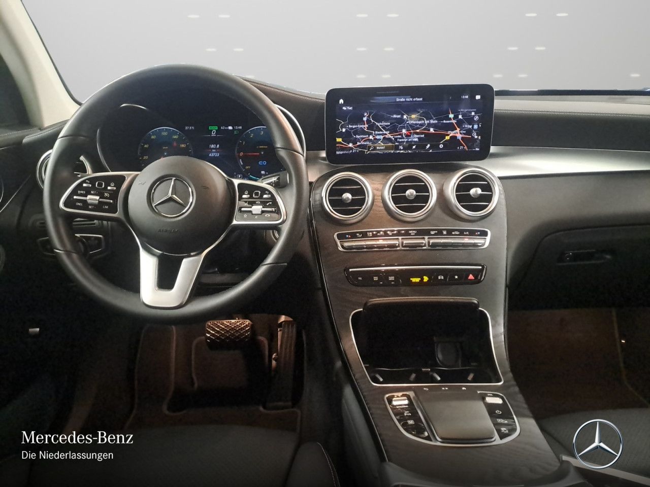 Mercedes-Benz GLC 300 de 4M - Samsaru's Car Outlet