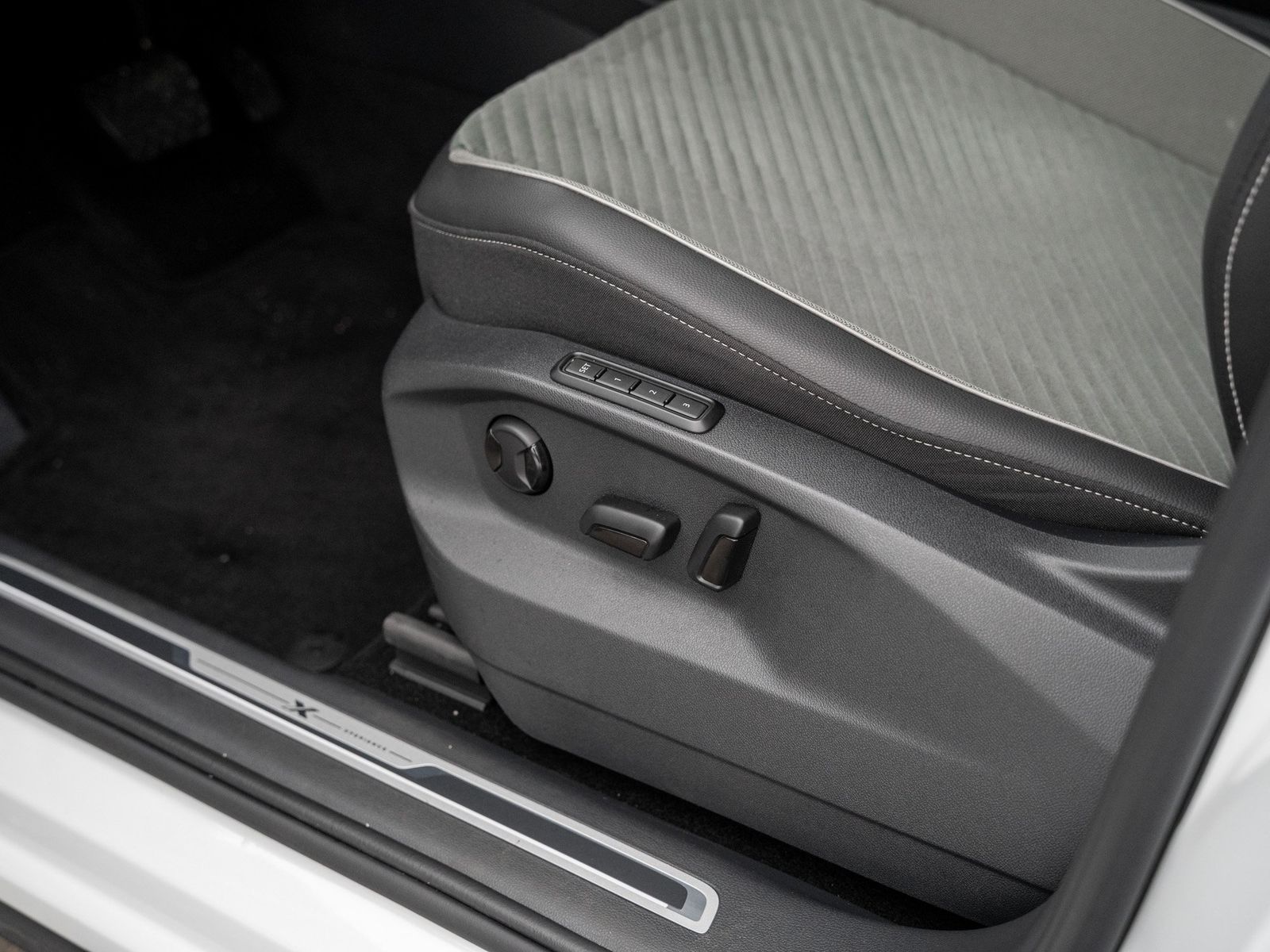 Seat TARRACO XPERIENCE 1.4 TSI eHYB DSG DCC AHK Kam.