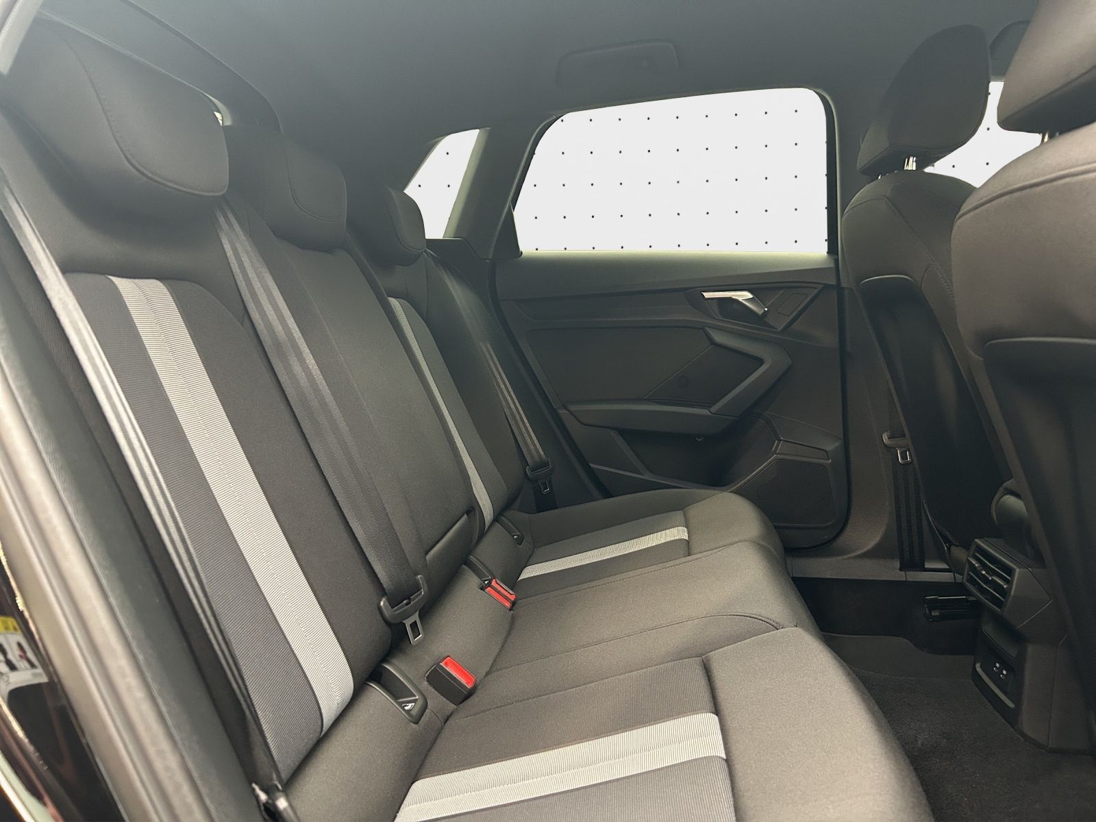 Audi A3 Sportback TFSI e 40 S - Samsaru's Car Outlet