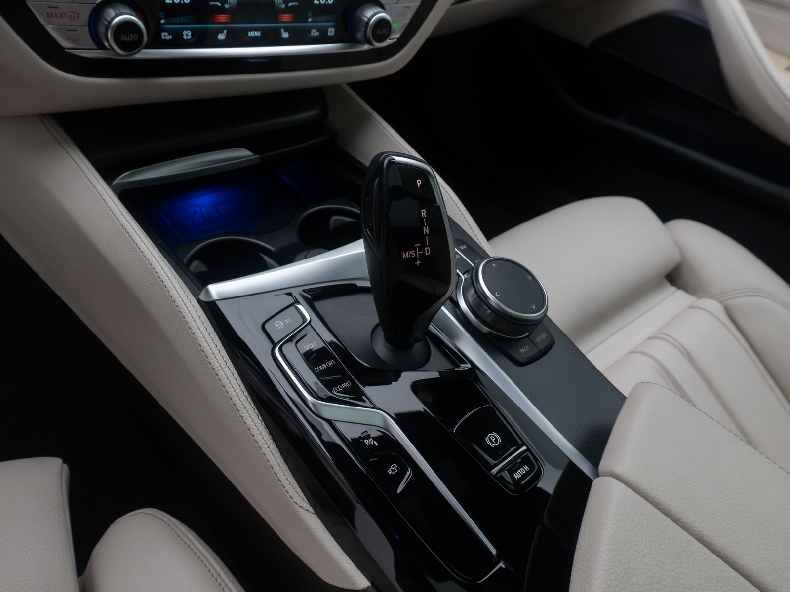 BMW 540d xD M Sport 360° HUD DAB H/K Panorama 20Zoll