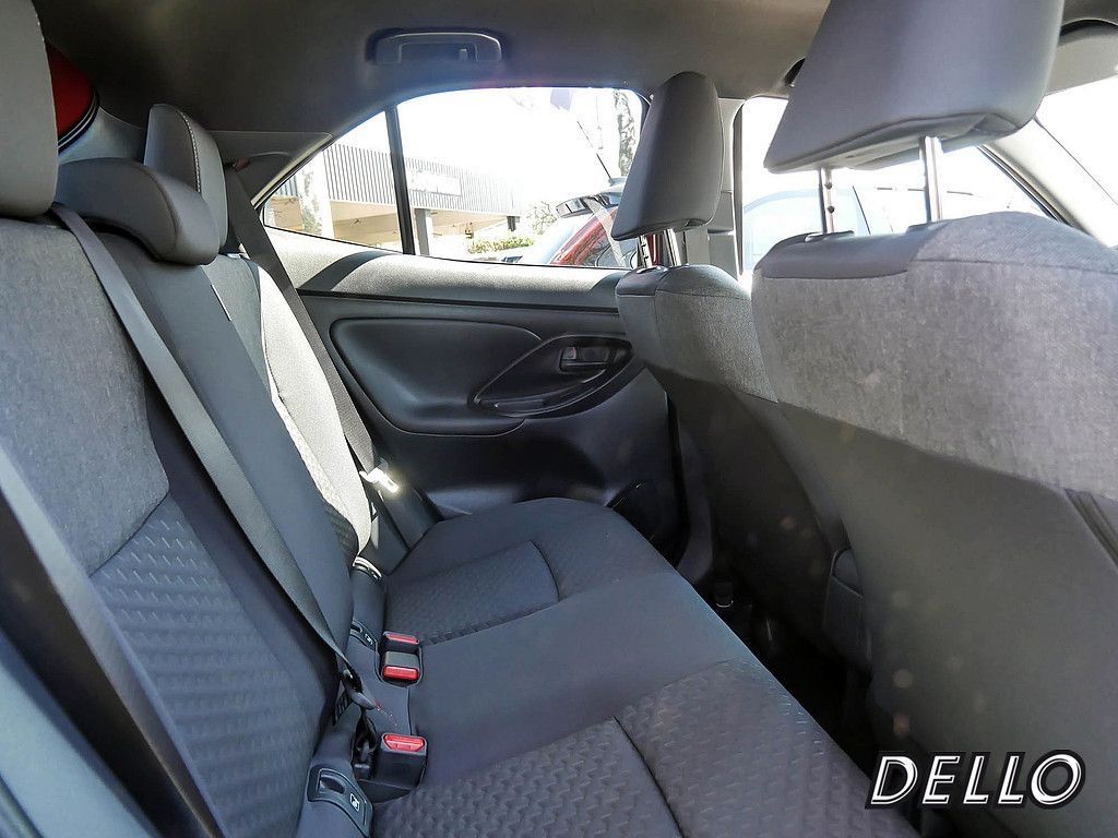 Toyota Yaris Cross Teamplayer Hybrid Navi LED ACC Apple