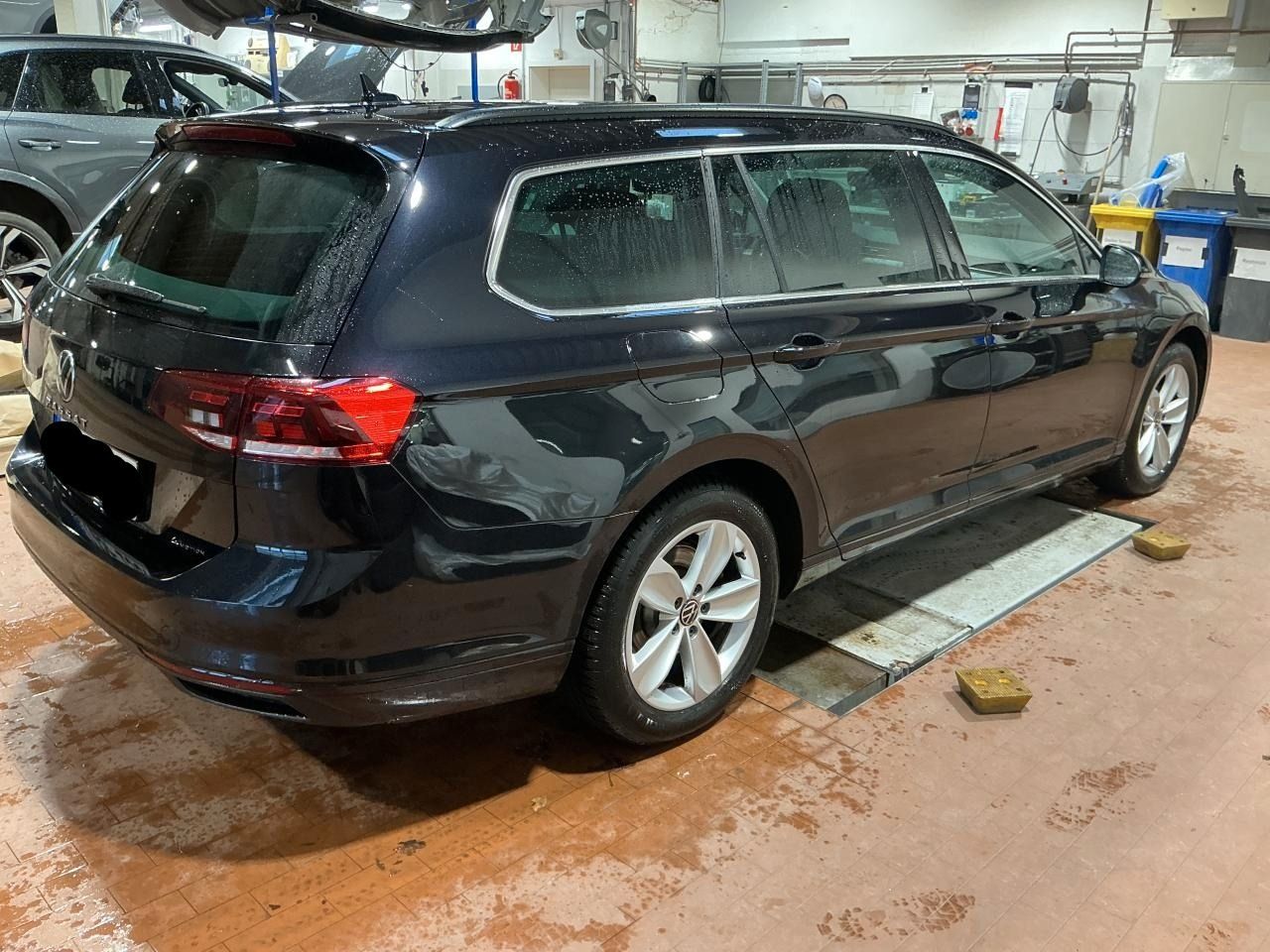 Volkswagen Passat Variant 2.0 TDI 4Motion DSG Business AHK
