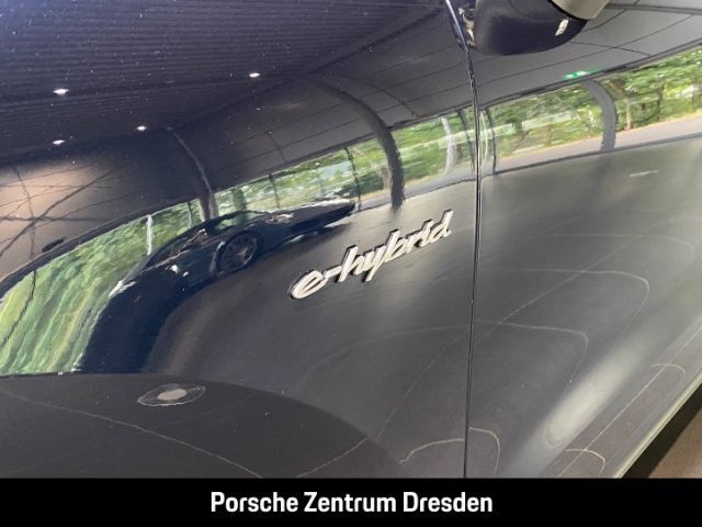 Porsche Cayenne E-Hybrid Pano*AHK* SH v+h*Massage*Inno*L