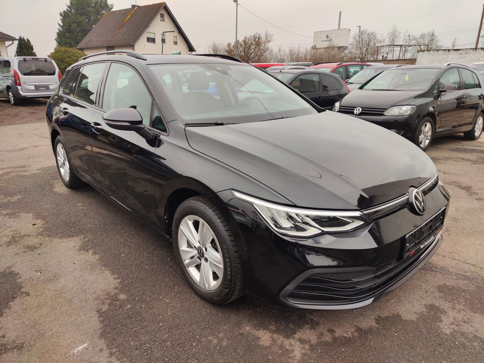 Volkswagen Golf VIII Variant Life eTSI DSG - Samsaru's Car Outlet