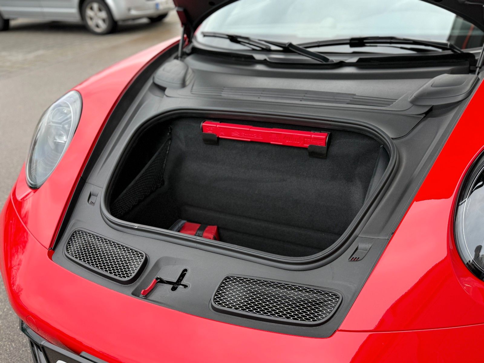 Porsche 911 GT3 - Samsaru's Car Outlet