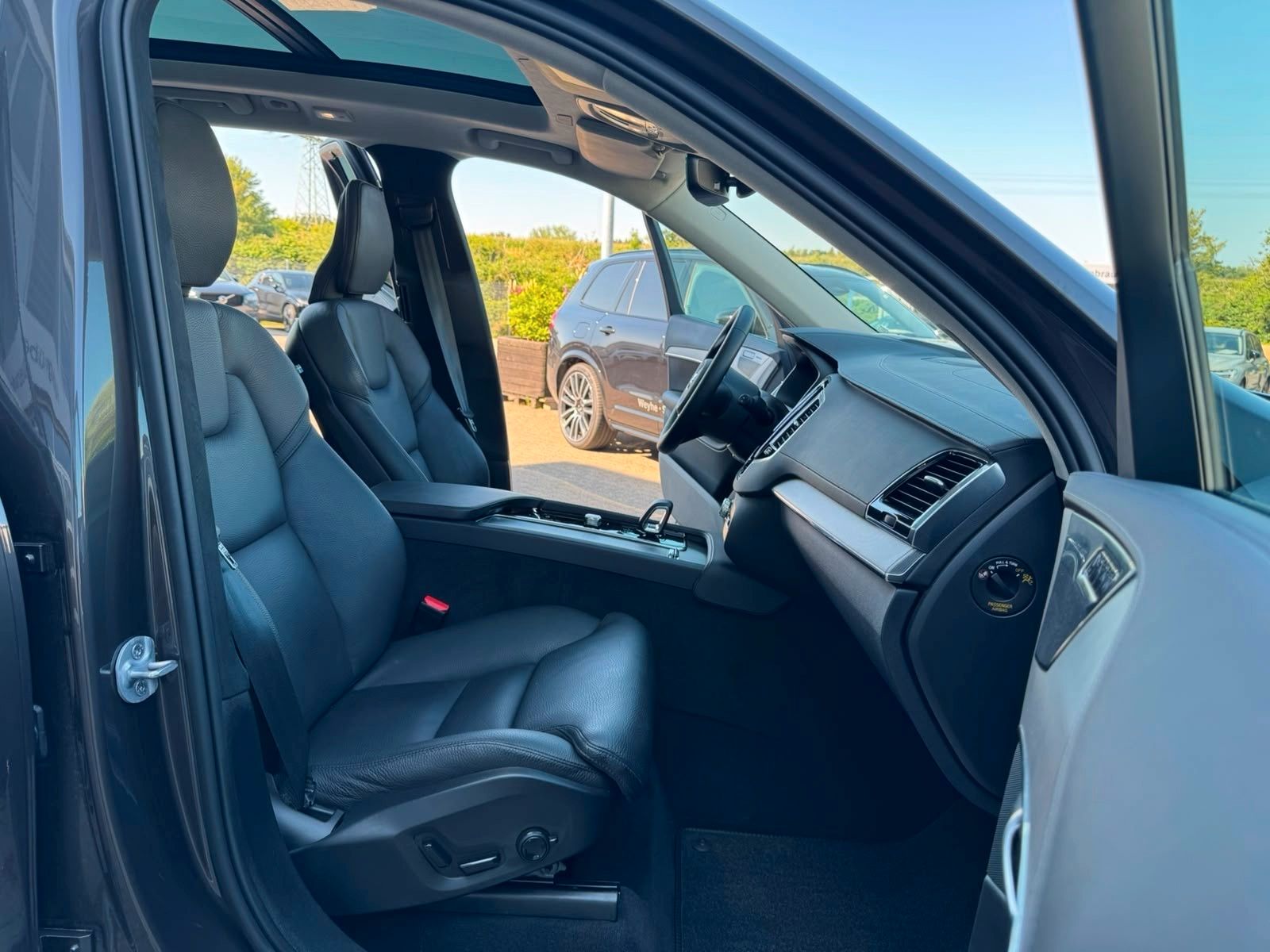 Volvo XC90 B5 D AWD ULTIMATE BRIGHT-360-AHK-Pano-Sthzg