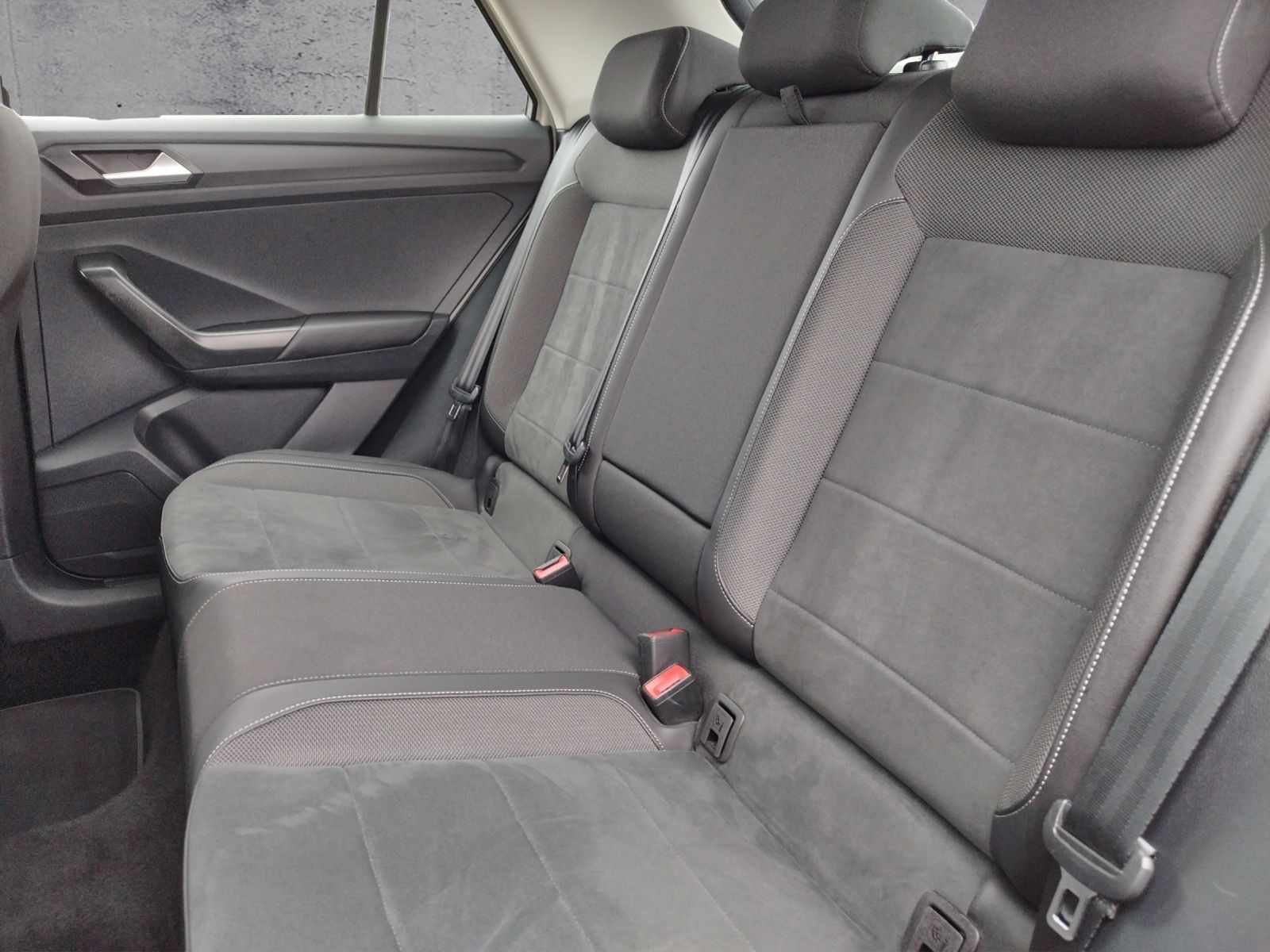 Volkswagen T-Roc Style 1.0TSI - Samsaru's Car Outlet