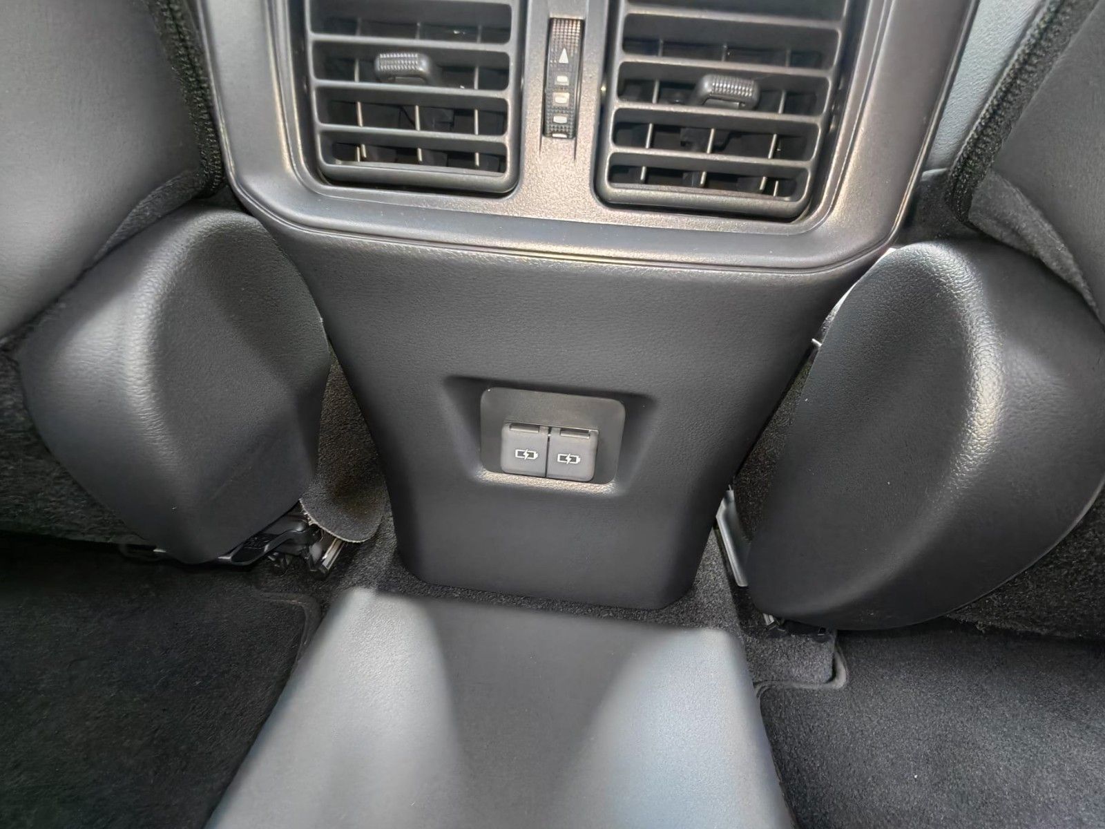 Toyota RAV 4 Plug-in Hybrid 4x4 Teamplayer Neu