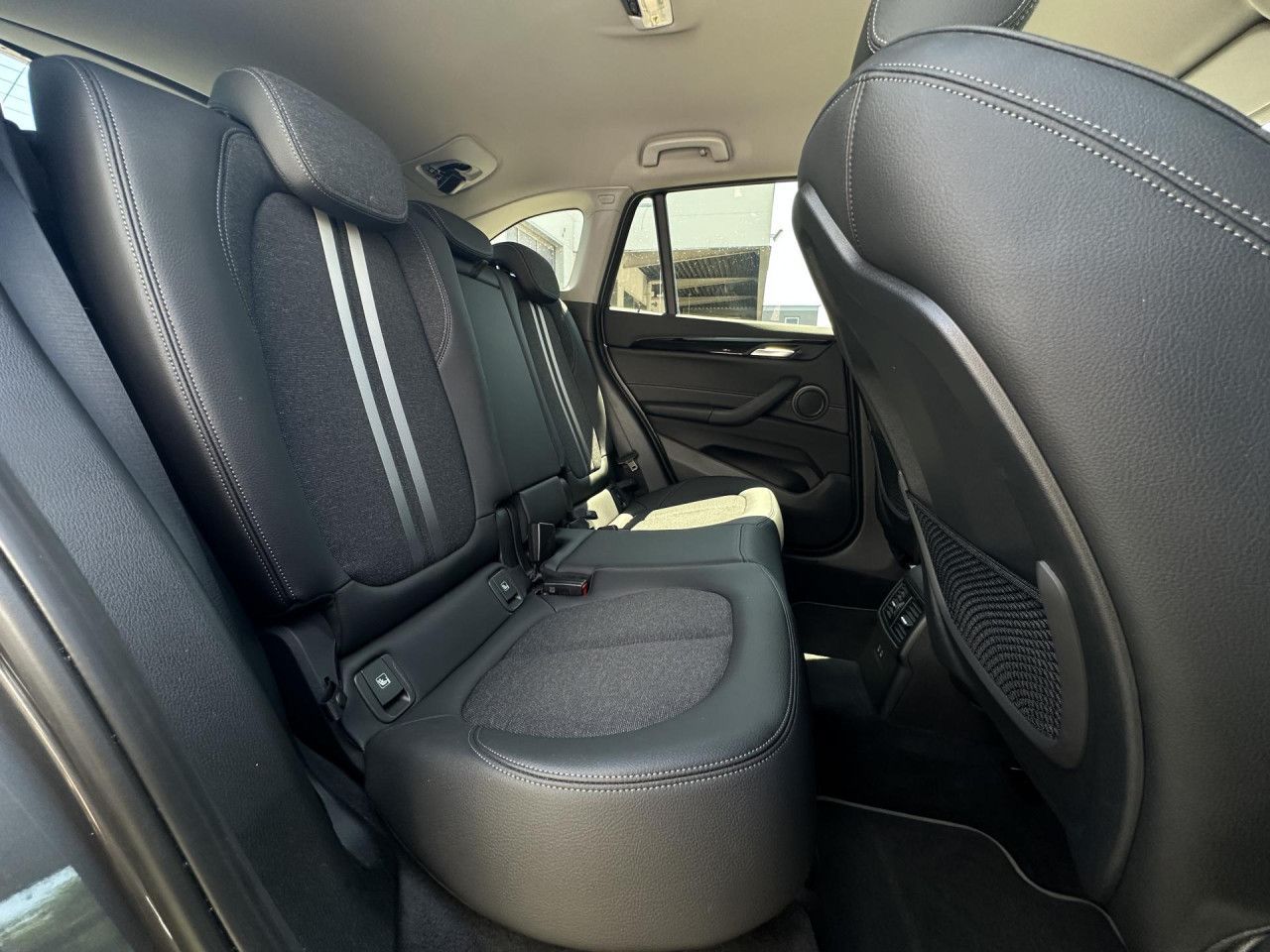 BMW X1 xDrive20d Sport Line - Samsaru's Car Outlet