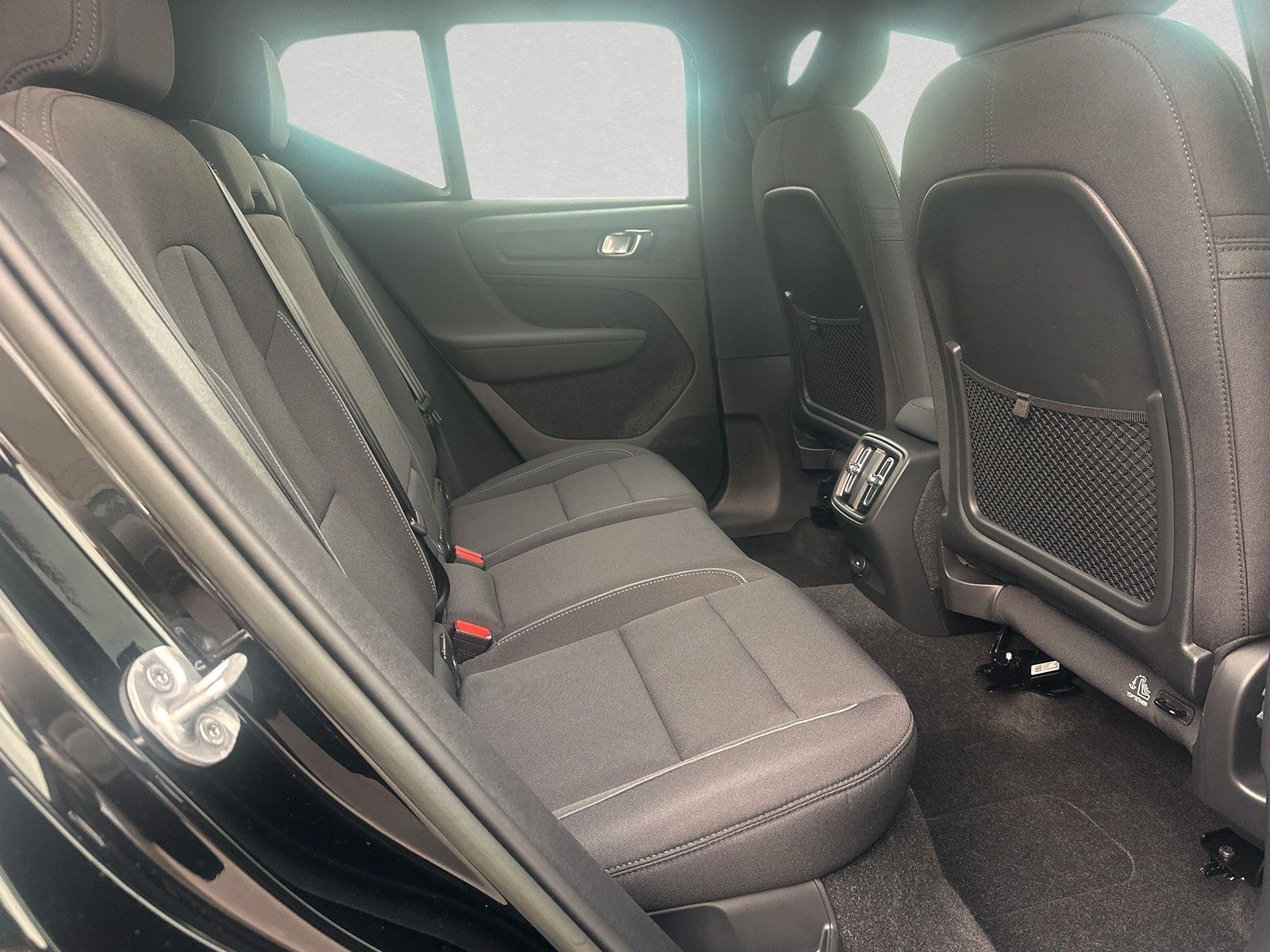Volvo XC40 Recharge Single Core AHK LED
