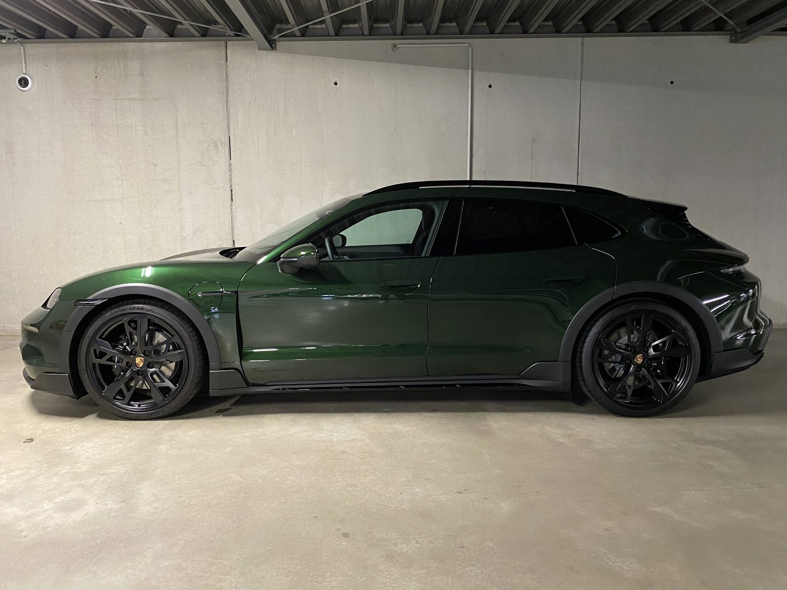 Porsche Taycan 4S Cross Turismo | Hinterachslenkung |