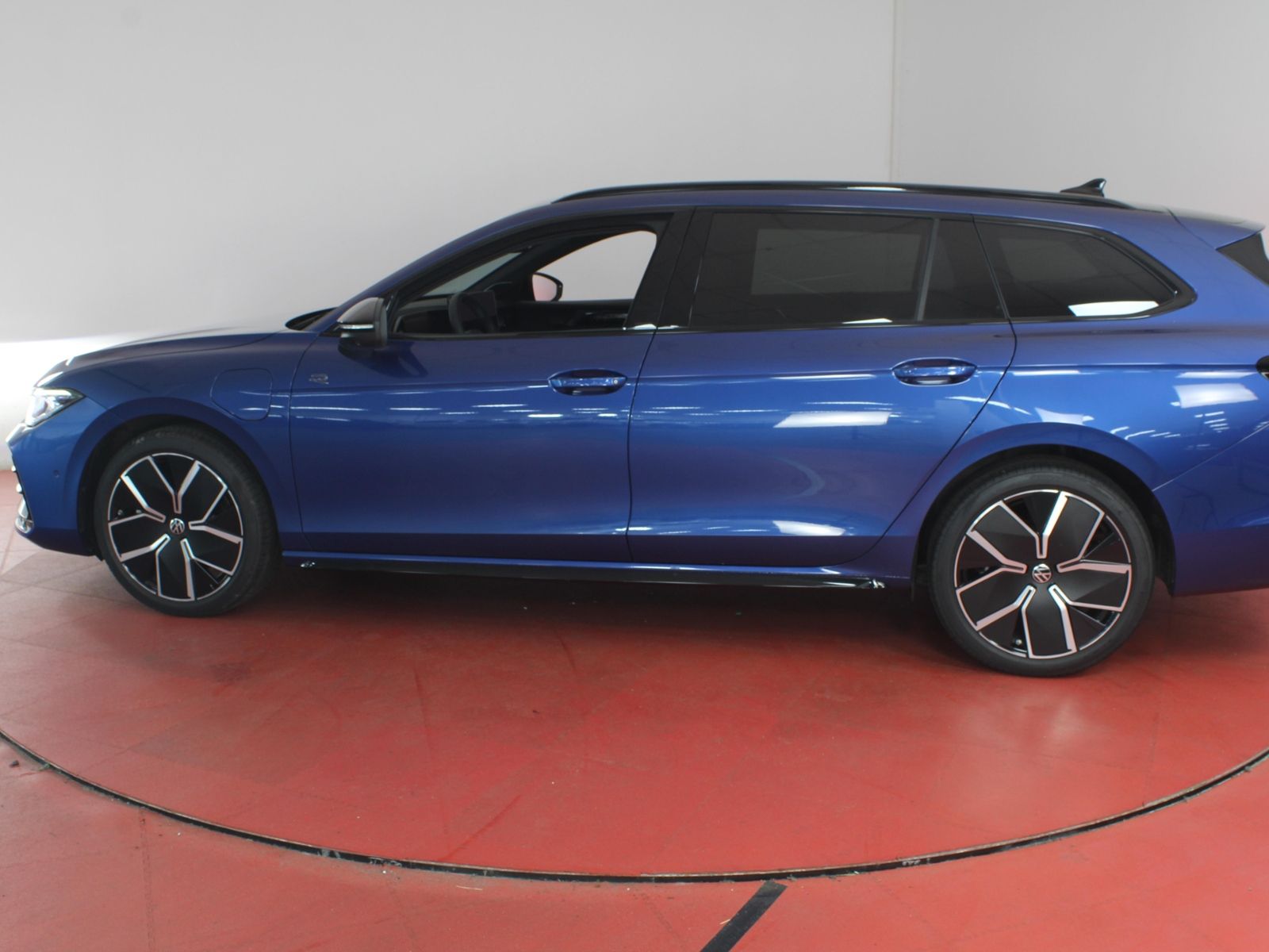 Volkswagen Passat Variant R-Line 1.5TSI e-Hybrid 398,-ohne