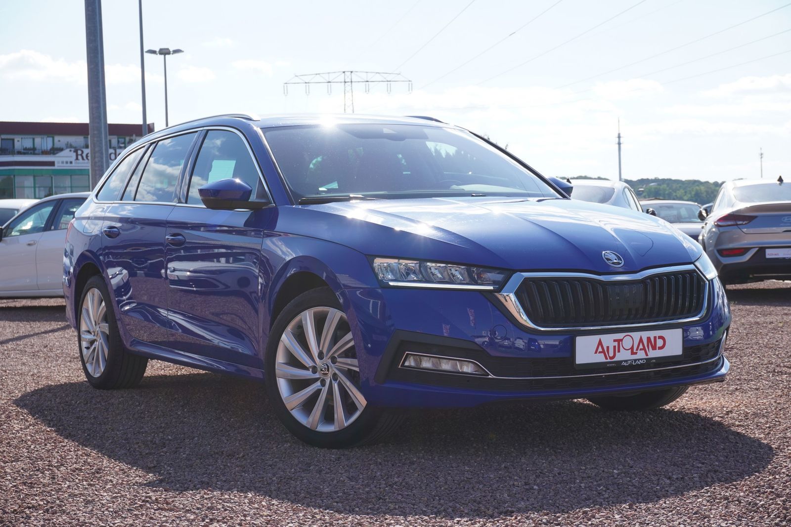 Skoda Octavia Combi 1.4 TSI iV Style - Samsaru's Car Outlet