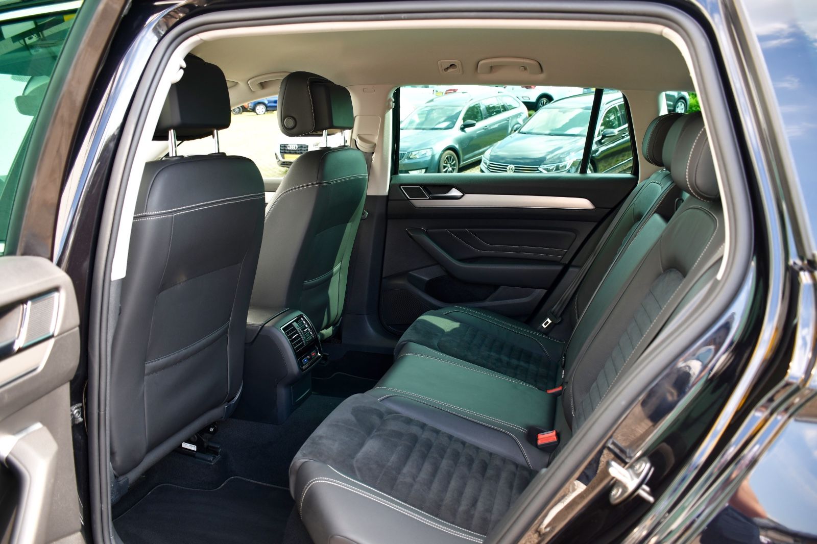 Volkswagen Passat Var Elegance - Samsaru's Car Outlet