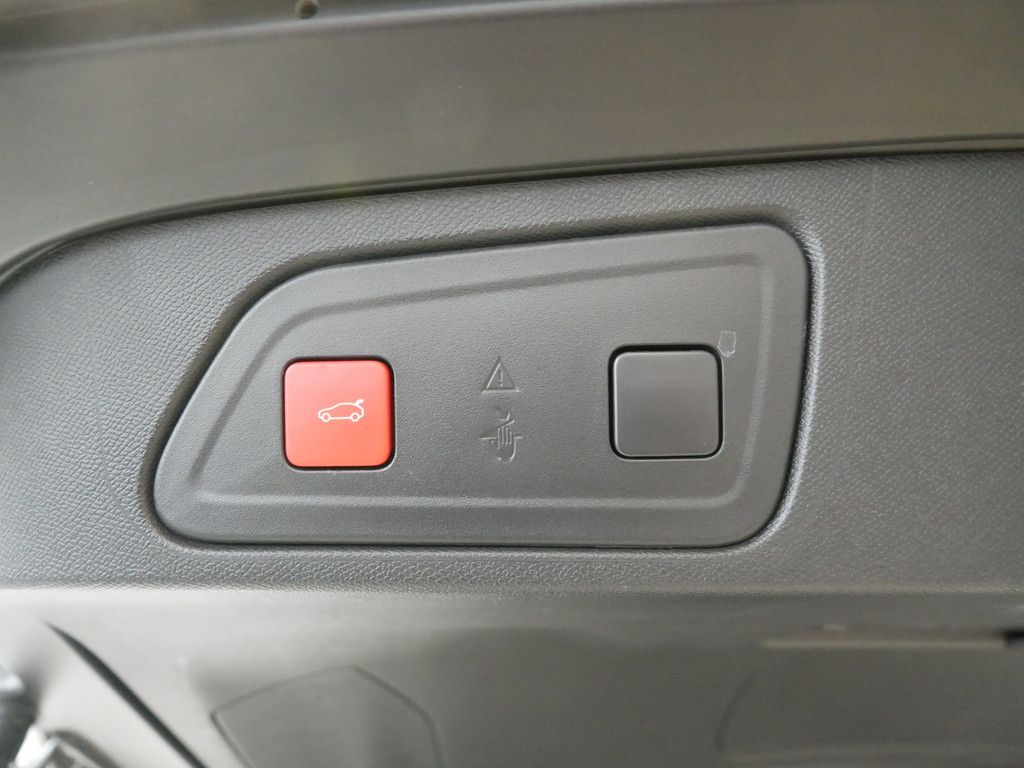 Citroën C5 Aircross PureTech 130 S&S EAT8 Shine ACC LED