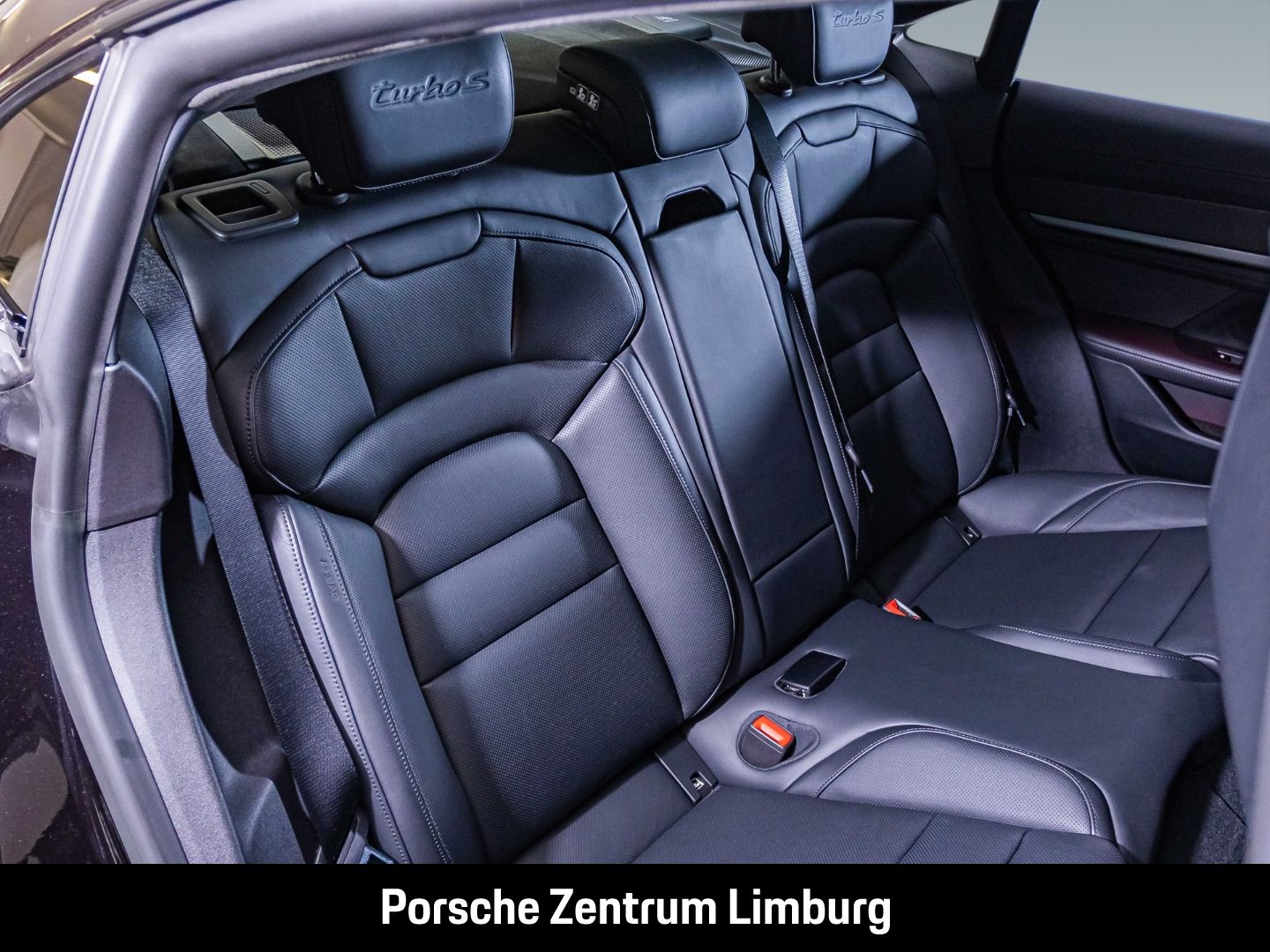 Porsche Taycan Turbo S Panorama Performancebatterie+ LED