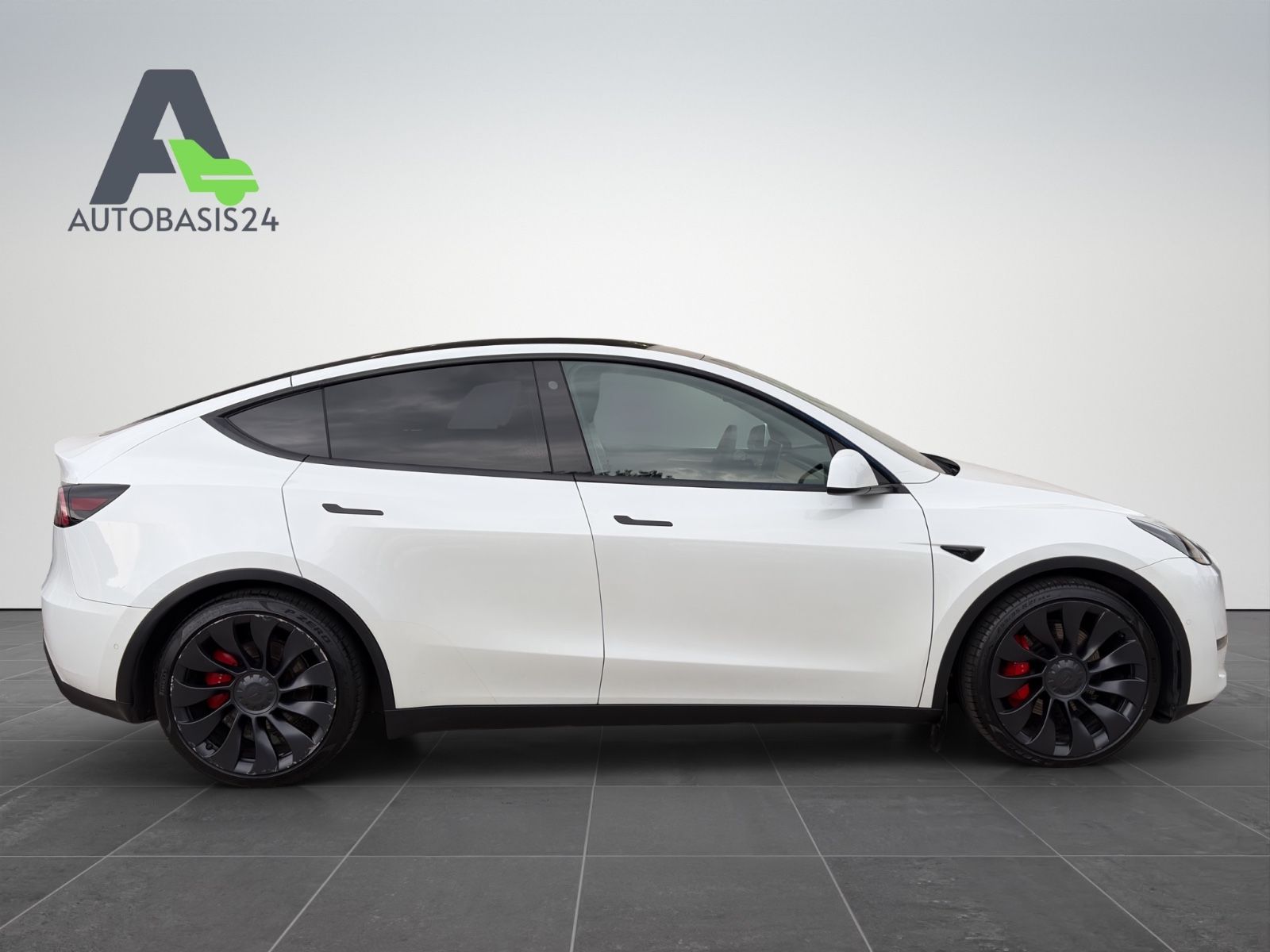 Tesla Model Y Performance Dual AWD *Gigafactory Berlin
