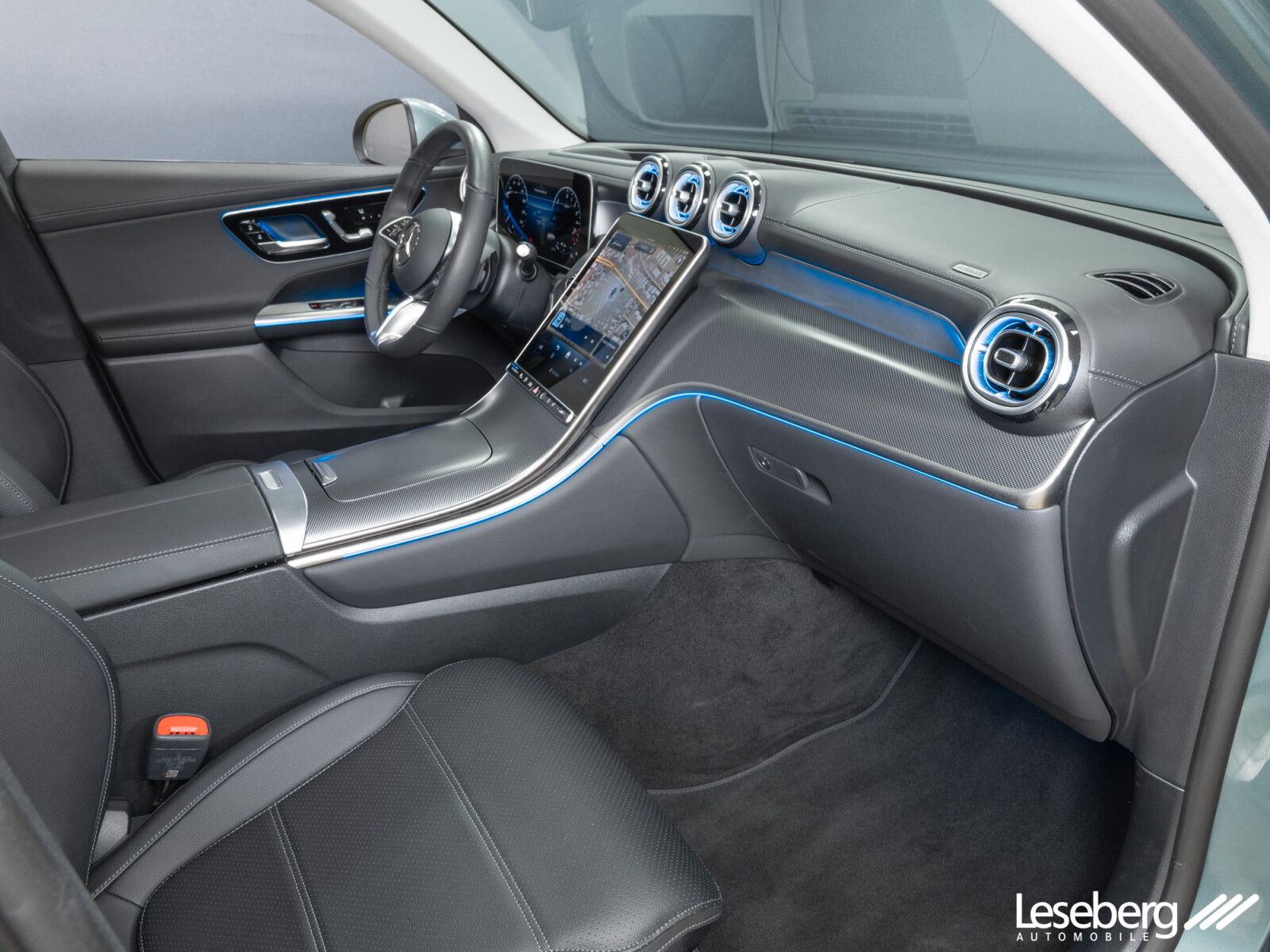 Mercedes-Benz GLC 300 de 4M AVANTGARDE LED /Pano /AHK /Head-Up