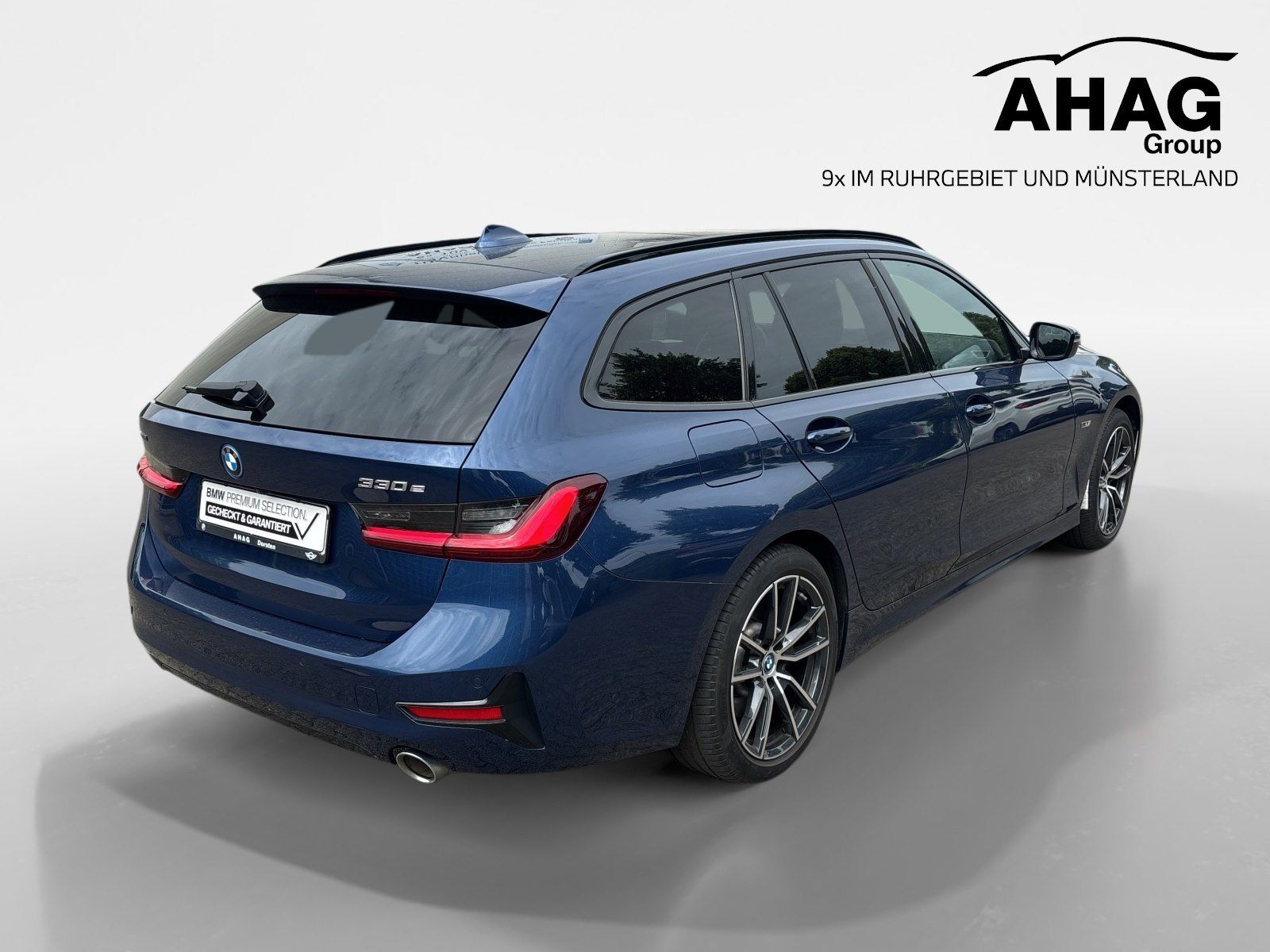 BMW 330e xDrive Touring Sport Line Pano RFK HiFi Sit