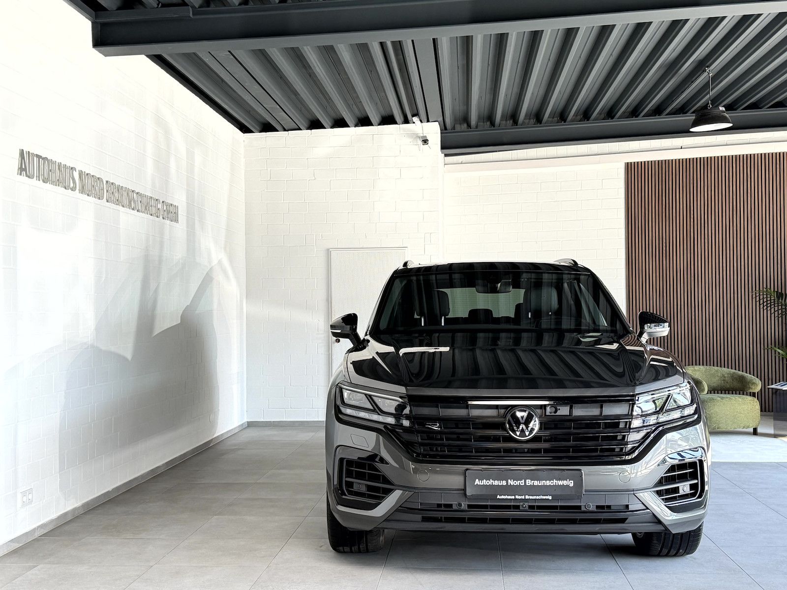 Volkswagen Touareg R 3.0TSI*BlackStyle*Pano*AHK*HUD*IQ*