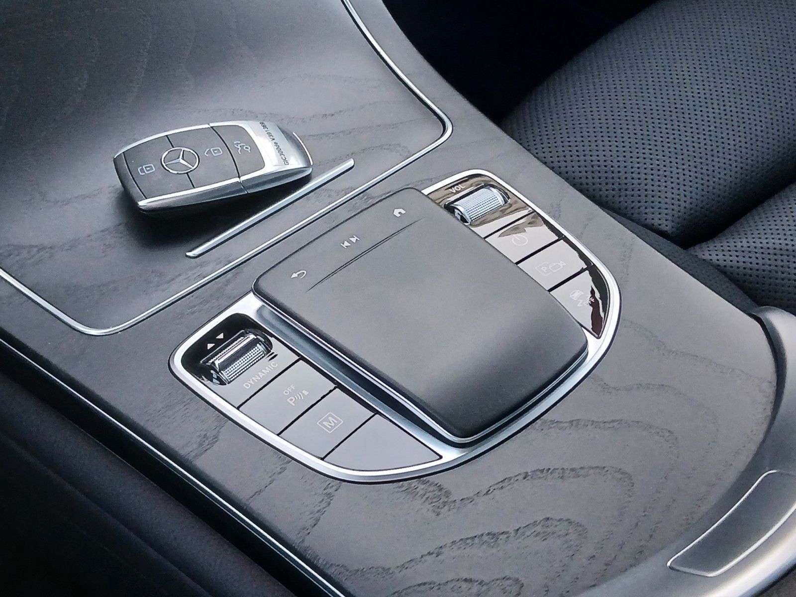 Mercedes-Benz GLC300de AMG 4M_360_Panorama_Leder_Sitzklima_LED