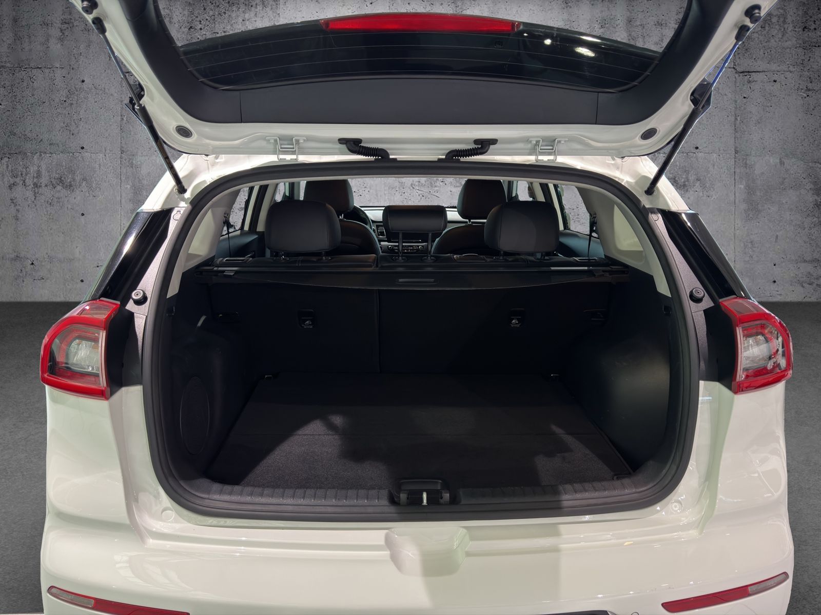 Kia Niro 1.6 Hybrid - Samsaru's Car Outlet