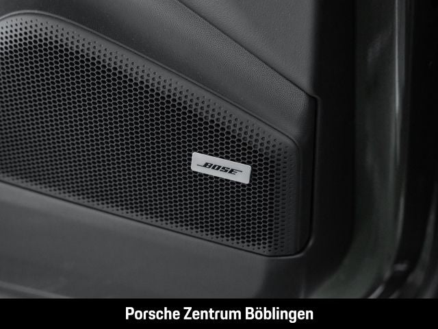 Porsche Macan 4 - Samsaru's Car Outlet