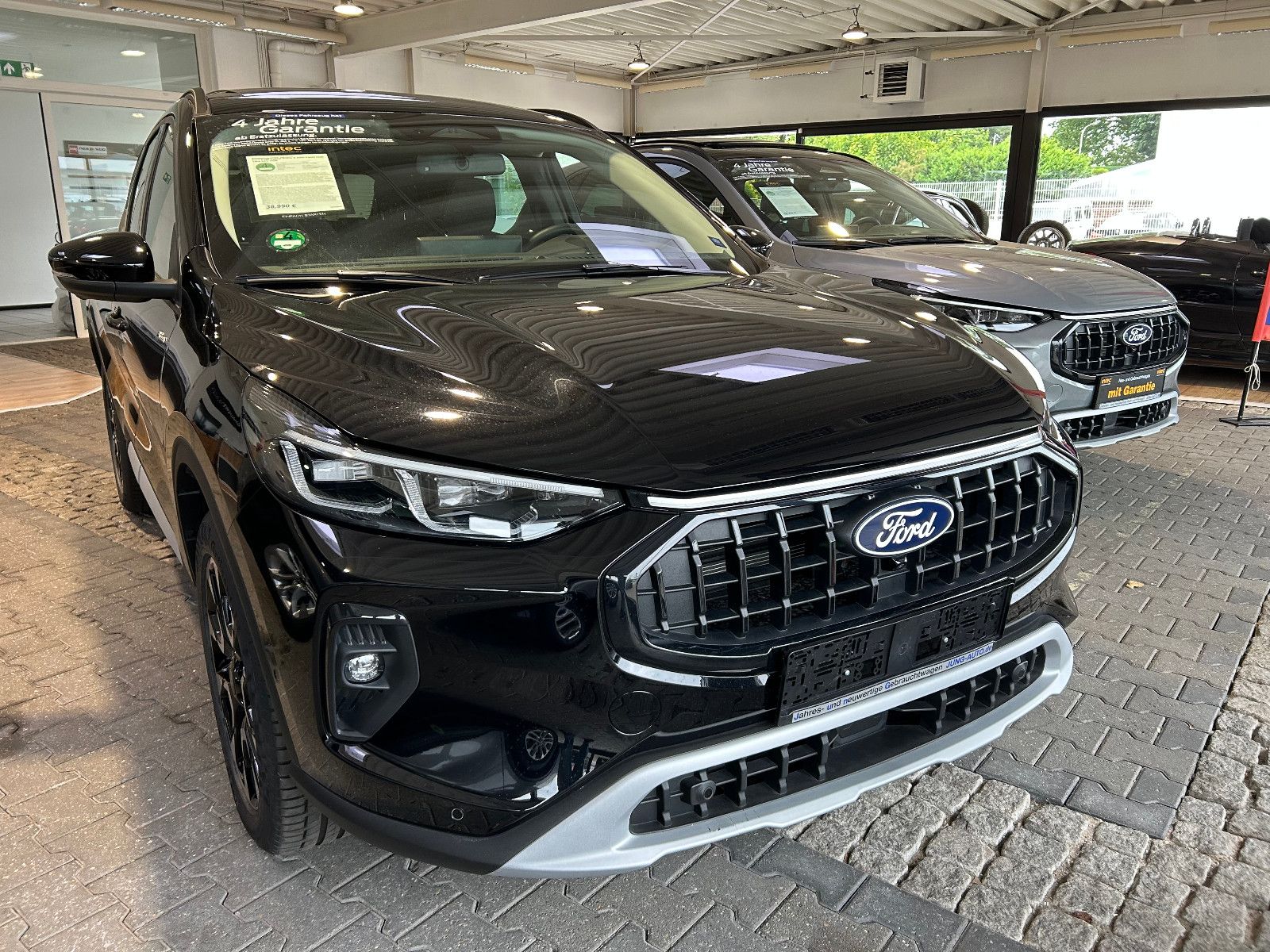 Ford Kuga Hybrid Active X AWD - Samsaru's Car Outlet