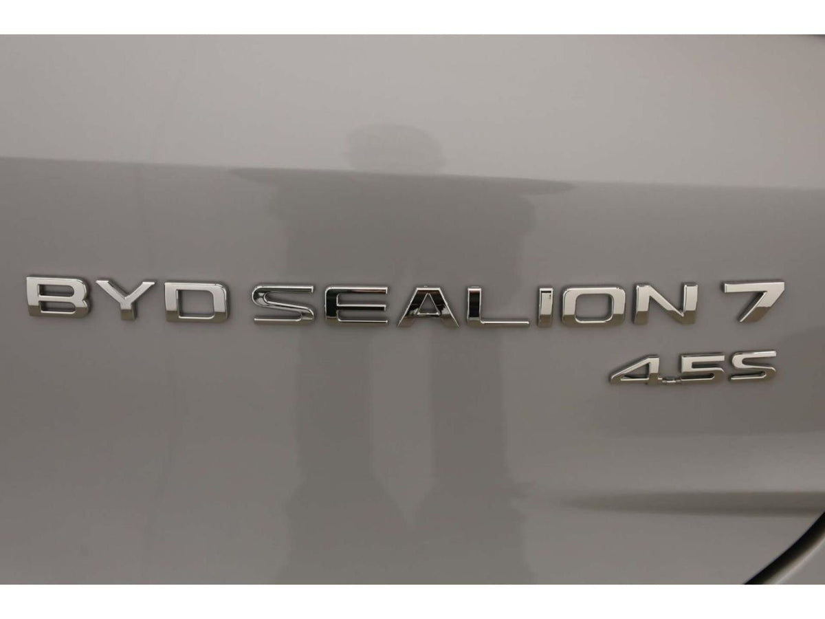 BYD Sealion 7