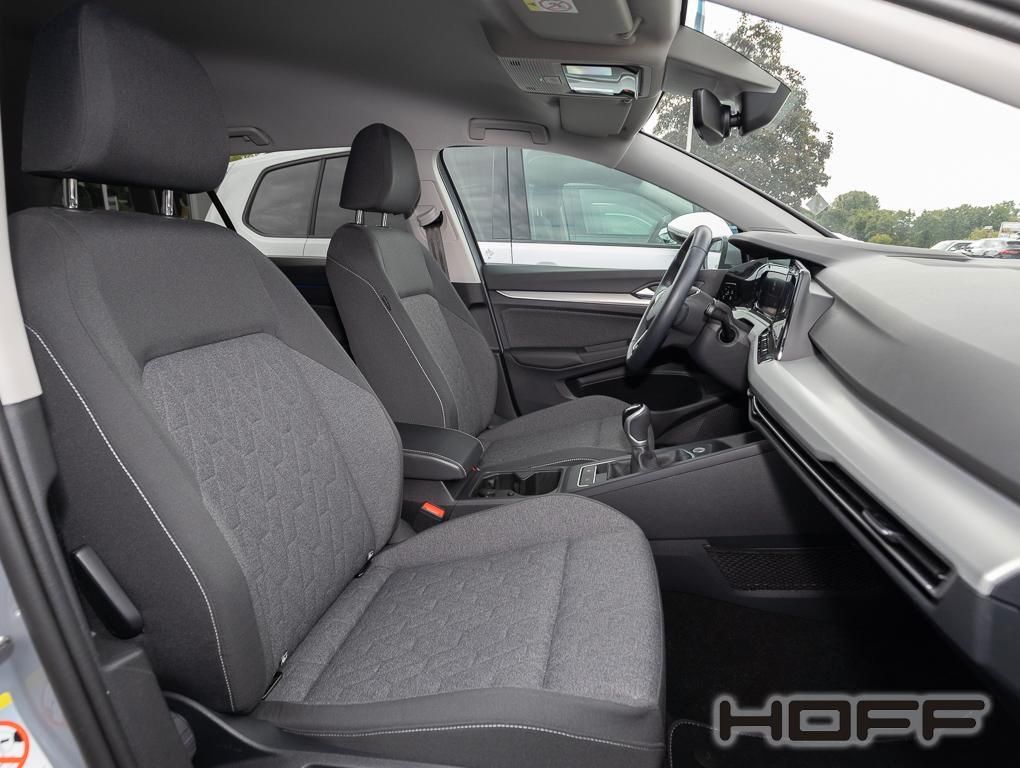 Volkswagen Golf VIII Variant 1.5 TSI MOVE - Samsaru's Car Outlet