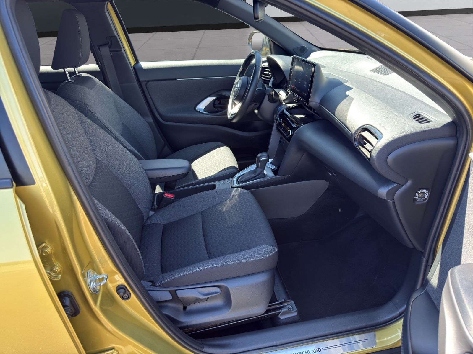 Toyota Yaris Cross Hybrid Team D *ALLE PAKETE*
