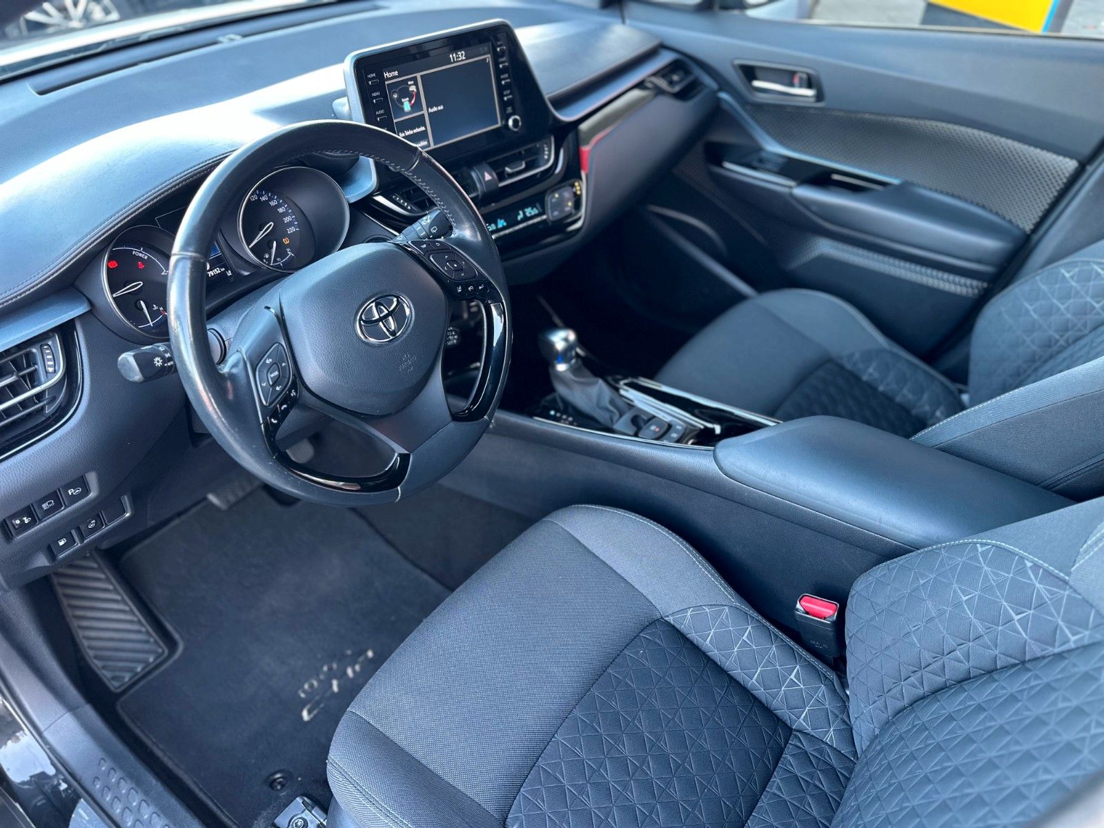 Toyota C-HR 2.0 Hybrid Team Deutschland, LED, KAMERA