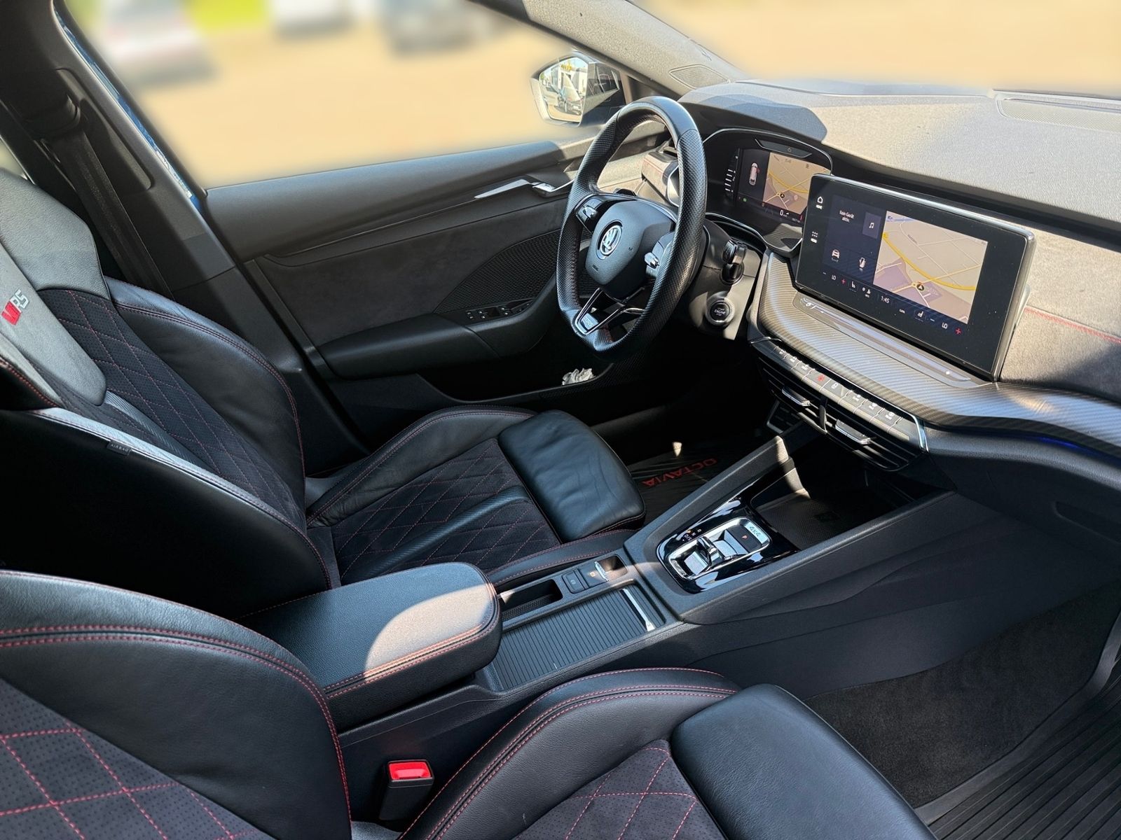 Skoda Octavia Combi 2.0 TDI DSG 4x4 RS PLUS - Samsaru's Car Outlet