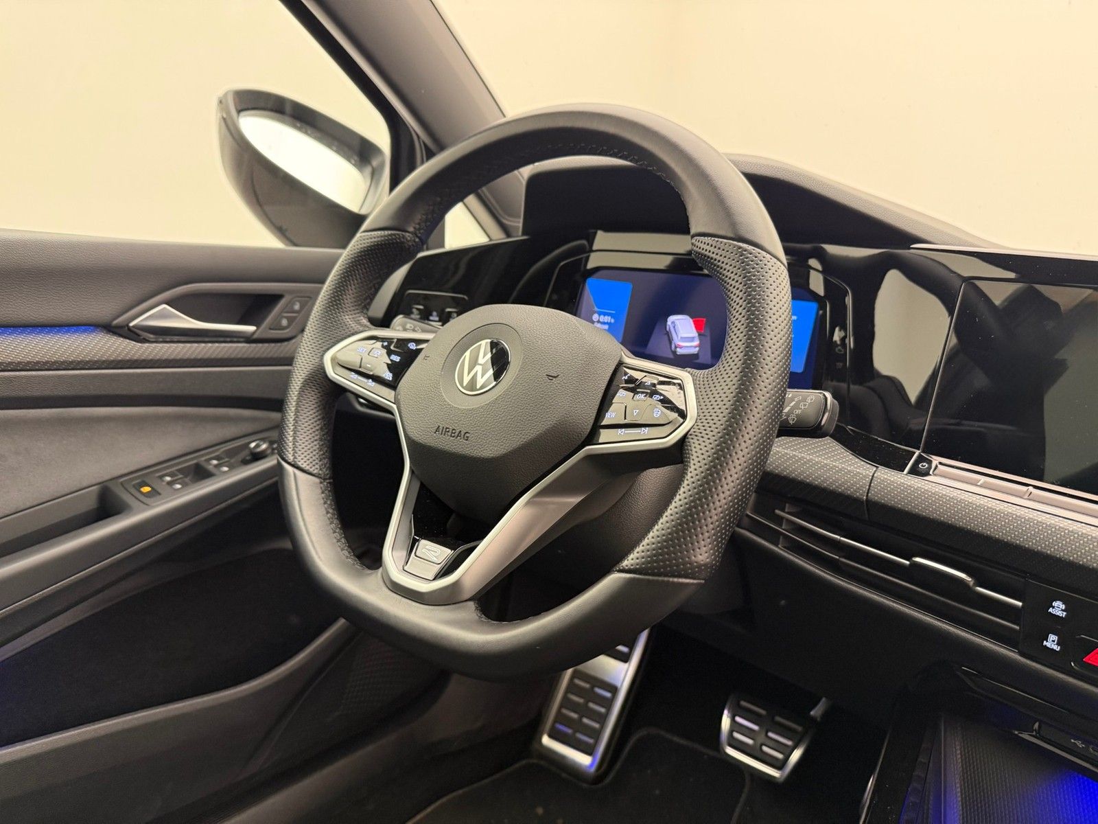 Volkswagen Golf Variant 2.0 TSI DSG 4M R-Line BlackPanoAHK