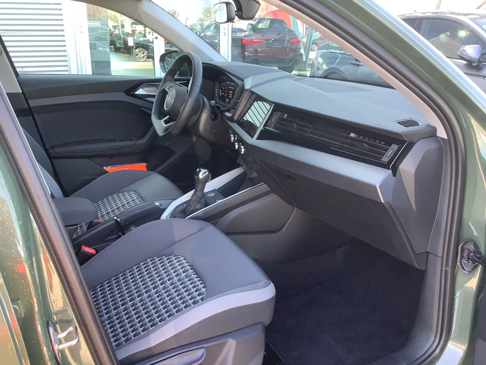 Audi A1 Sportback 25 TFSI S-Tronic S-Line - Samsaru's Car Outlet