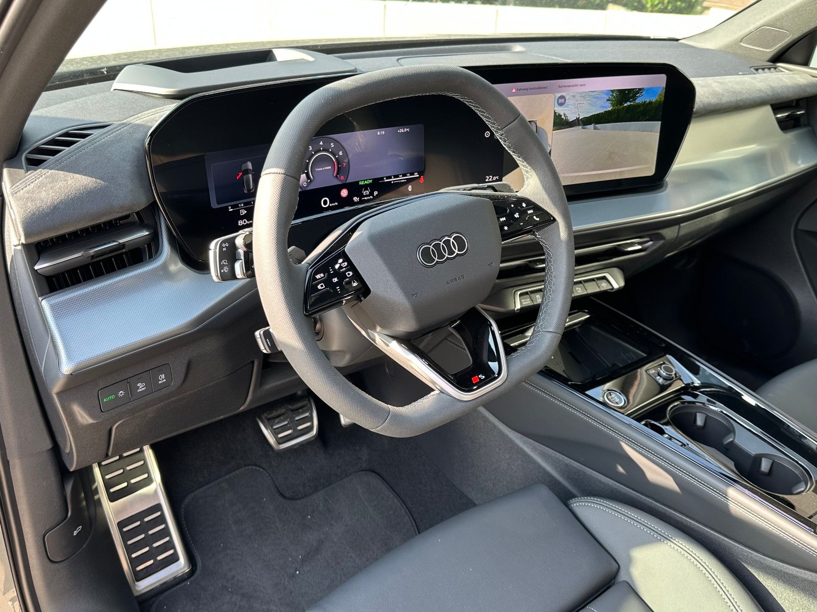 Audi Q3 Sportback TFSI quattro S line PANO LEDER AHK