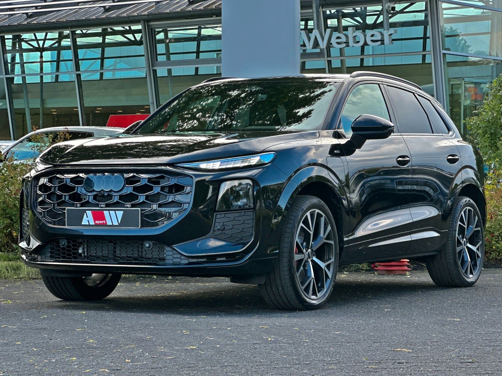 Audi Q3 SUV e-hybrid AHK S-LINE PANO TECH PRO MATRIX