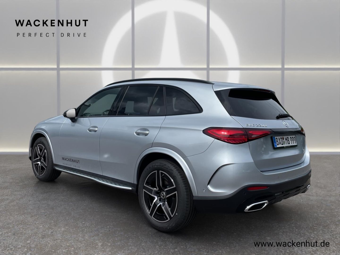 Mercedes-Benz GLC 220 d AMG NIGHT PANO AHK DISTR DIGITAL TRITT