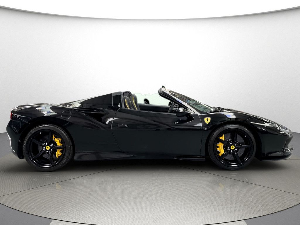 Ferrari F8 Spider - Samsaru's Car Outlet