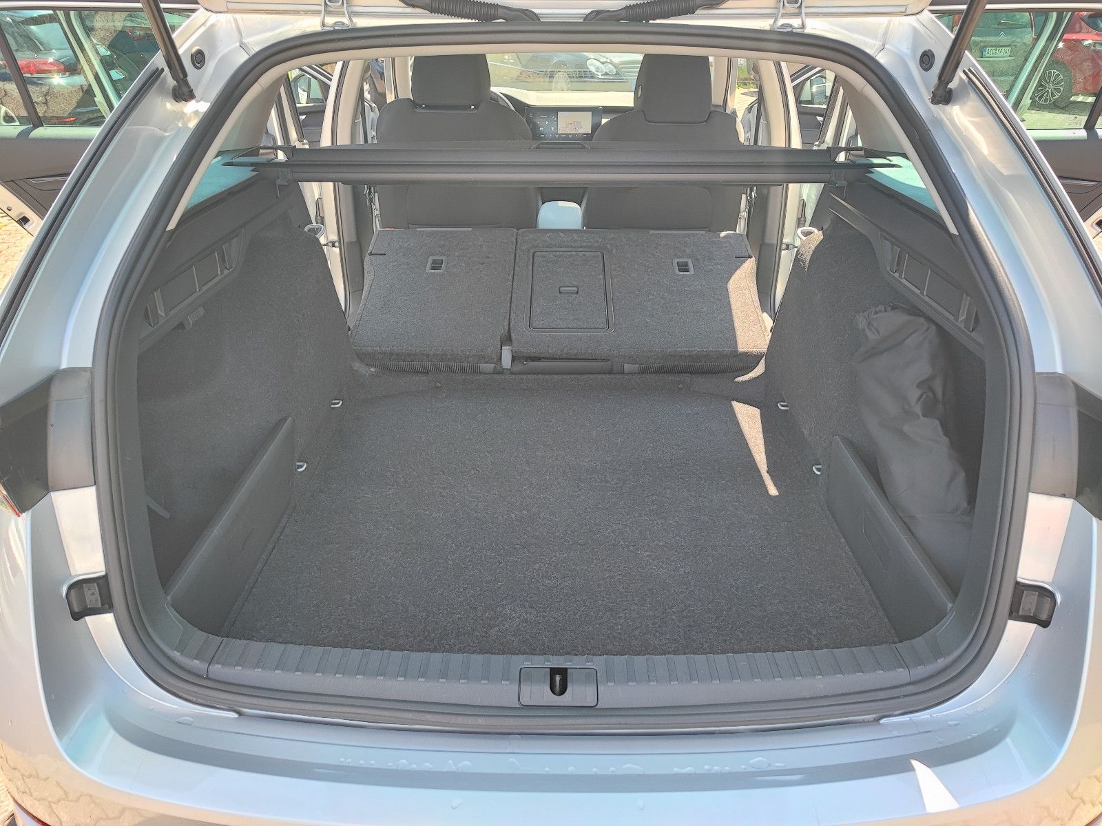Skoda Octavia 2.0 TDi - Samsaru's Car Outlet