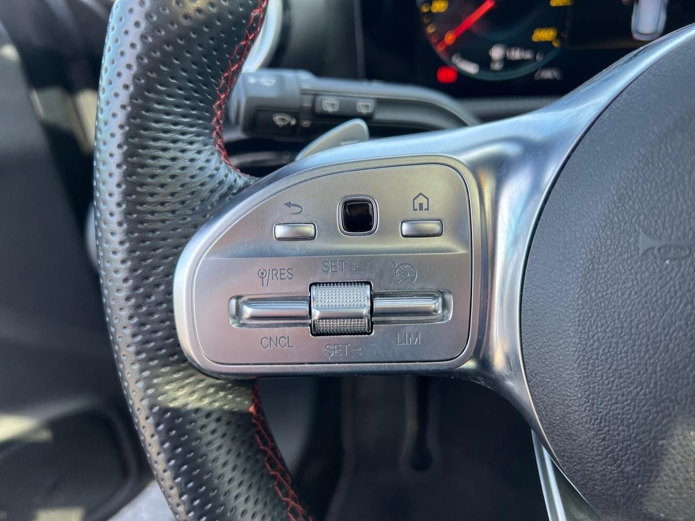 Mercedes-Benz CLA 250 4M AMG - Samsaru's Car Outlet