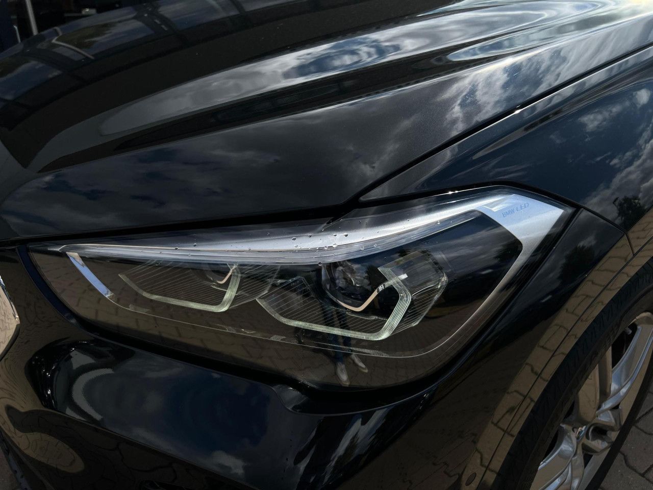 BMW X1 xDrive25e M-Sport - Samsaru's Car Outlet