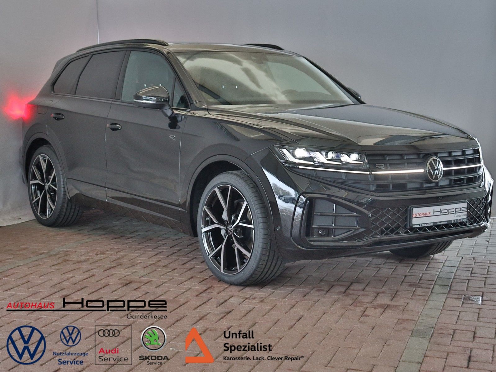 Volkswagen TOUAREG R-Line TDI+AHK+PANO+DYNA+BLACKSTYL+LUFT