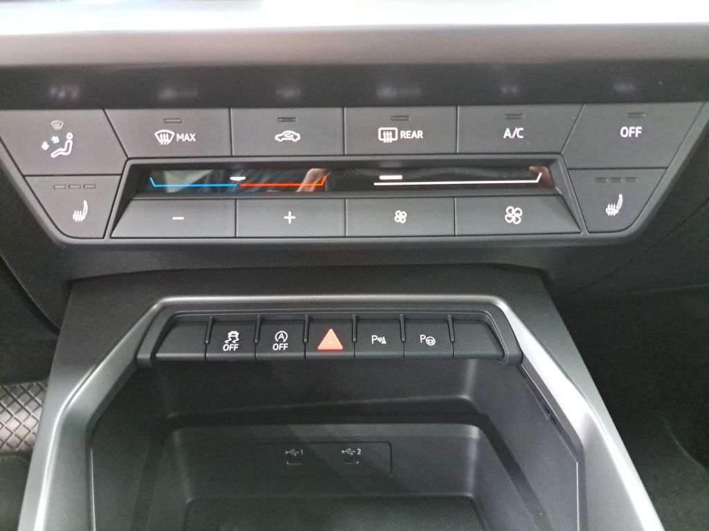 Audi A3 35 TFSI Sportback S tronic NAVI SHZ PDC ACC